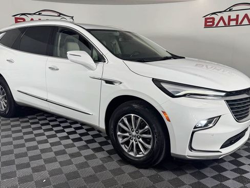 Used 2023 Buick Enclave Essence AWD/4WD image 8