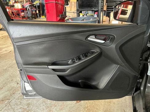 Used 2016 Ford Focus SE w/ Equipment Group 201A image 7