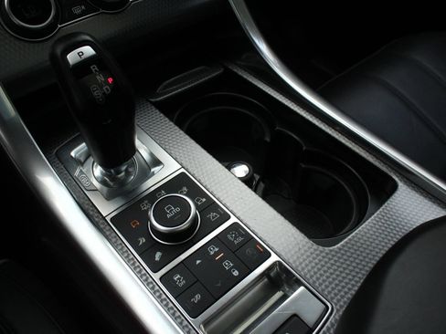 Used 2016 Land Rover Range Rover Sport SVR AWD/4WD image 32