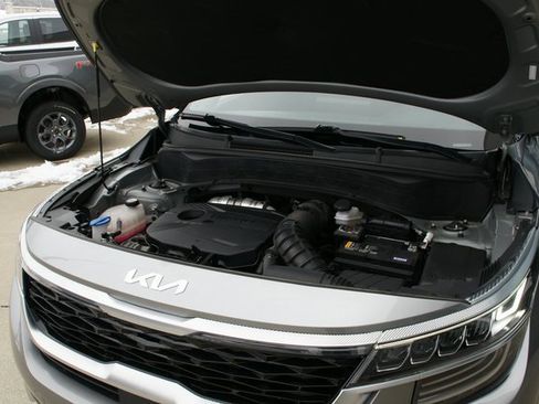 Used 2023 Kia Seltos SX w/ SX Sunroof Package image 10