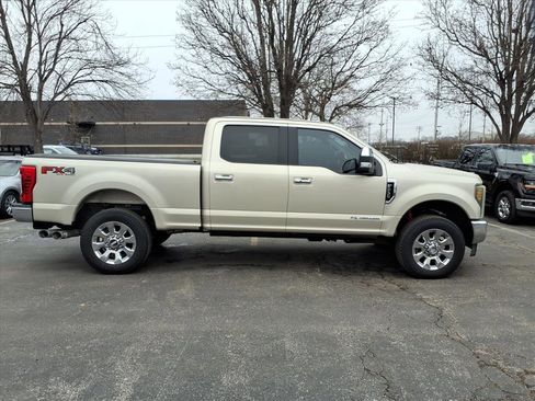 Used 2017 Ford F250 Lariat w/ Lariat Ultimate Package image 27