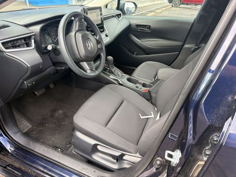 Used 2024 Toyota Corolla LE FWD image 6