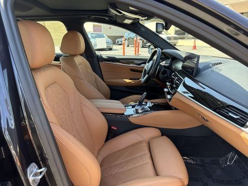 Used 2023 BMW 540i xDrive w/ M Sport Package image 34