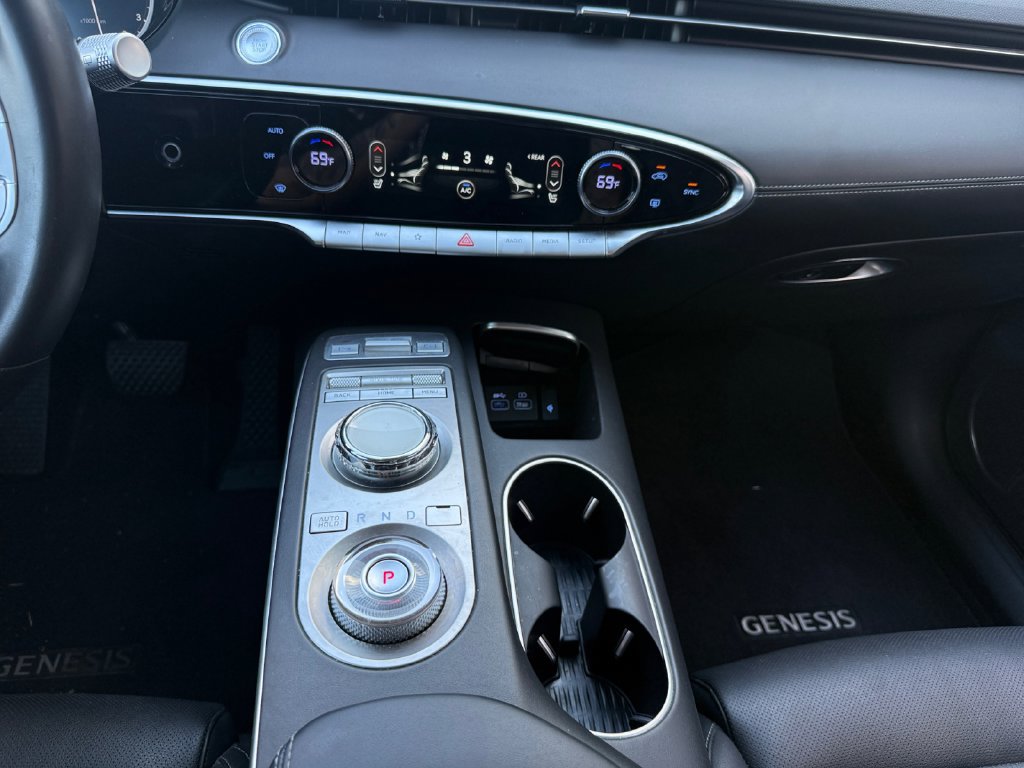 Used 2025 Genesis GV70 2.5T AWD/4WD image 12