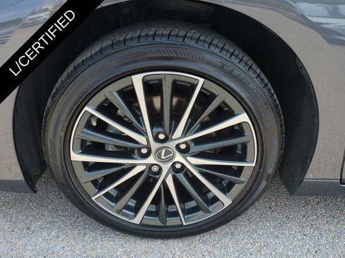 Certified 2025 Lexus ES 350 w/ Premium Package image 11