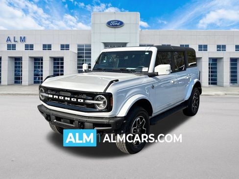 Used 2023 Ford Bronco Outer Banks image 1
