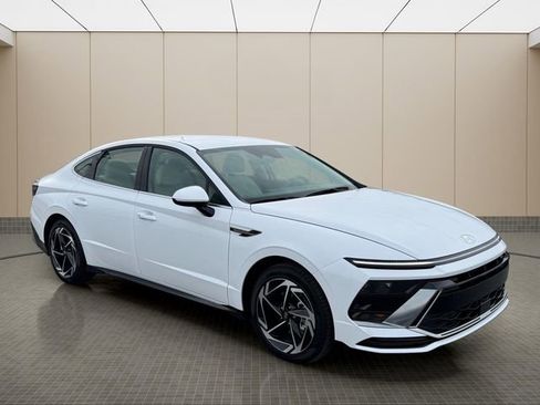 New 2026 Hyundai Sonata SEL FWD image 2