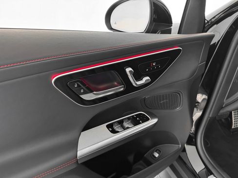 Used 2024 Mercedes-Benz GLC 43 AMG 4MATIC image 12