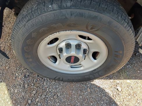 Used 2018 GMC Savana 2500 G2500 Cargo w/ Driver Convenience Package image 27