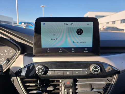 Used 2022 Ford Escape SEL image 24