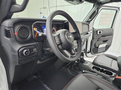 New 2026 Jeep Wrangler Unlimited Rubicon w/ Technology Group image 18
