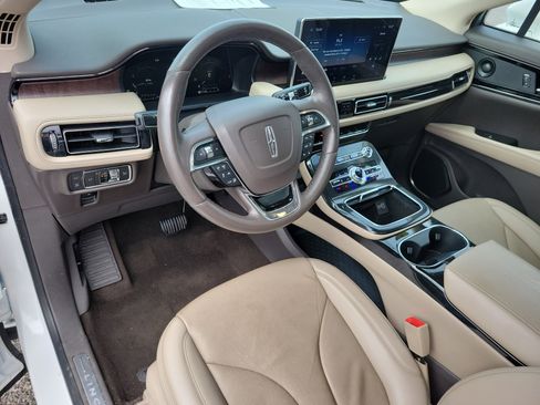 Used 2022 Lincoln Nautilus Reserve w/ Equipment Group 201A AWD/4WD image 8