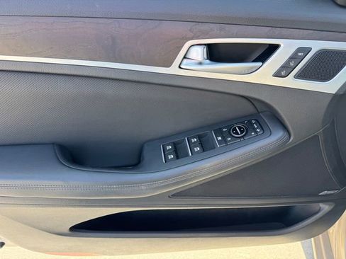 Used 2015 Hyundai Genesis 3.8 w/ Option Group 04 image 15