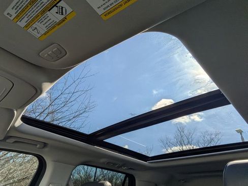 Certified 2025 Ford Expedition Active image 20