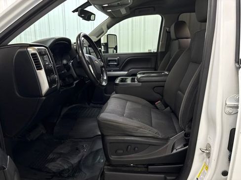 Used 2018 Chevrolet Silverado 1500 LT w/ True North Edition AWD/4WD image 15