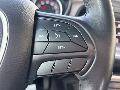 Used 2019 Dodge Challenger SXT w/ Driver Convenience Group RWD image 36