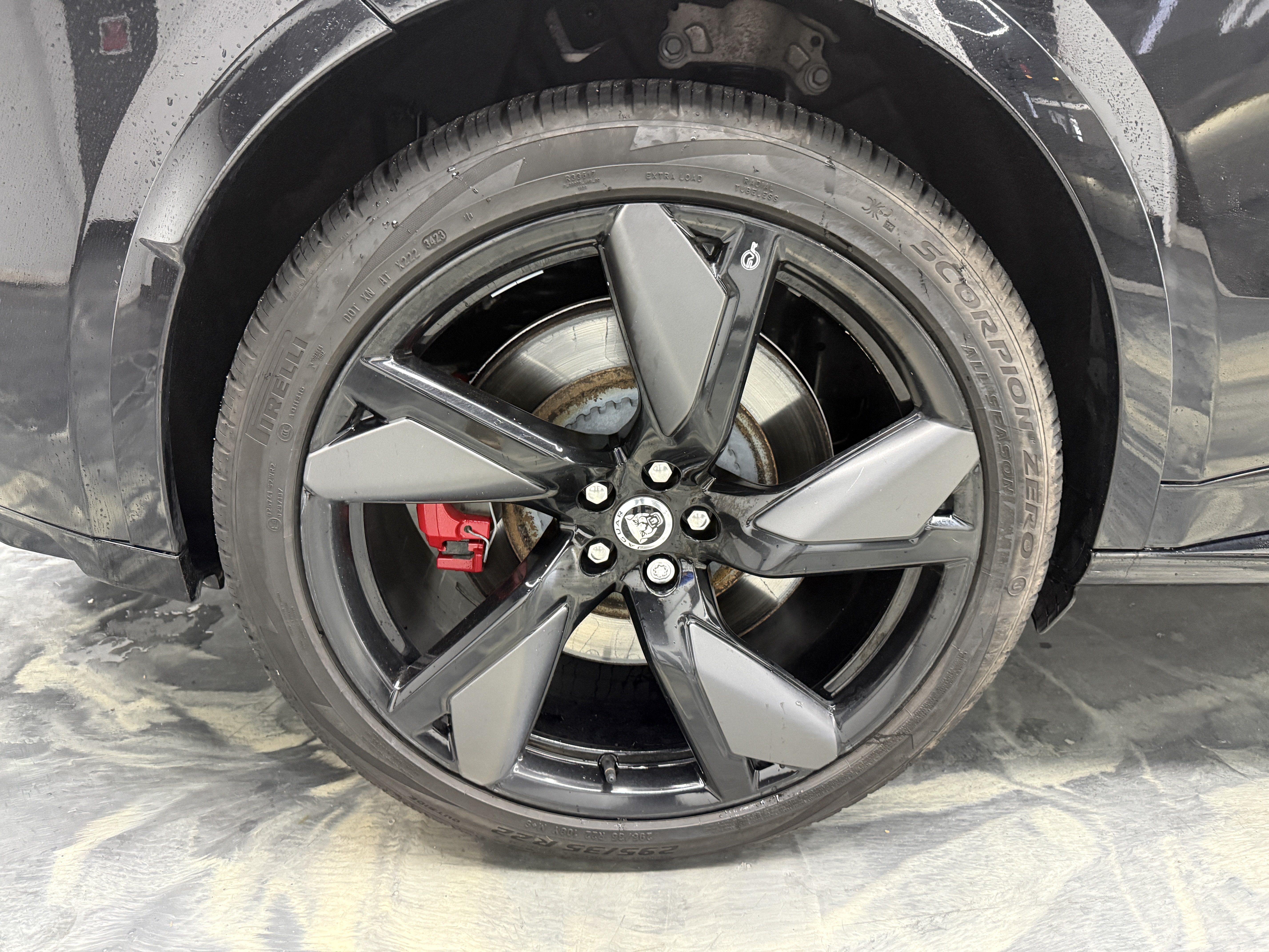 Used 2024 Jaguar F-PACE SVR AWD/4WD image 28