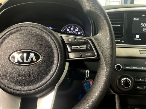 Used 2020 Kia Sportage LX image 23