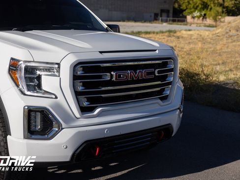 Used 2021 GMC Sierra 1500 AT4 w/ AT4 Premium Package image 3