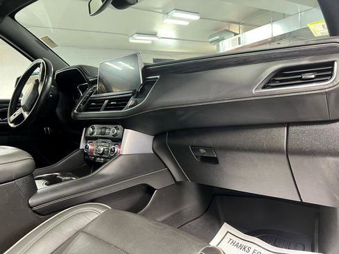 Used 2021 GMC Yukon SLT w/ SLT Luxury Plus Package image 15