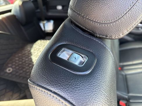 Used 2021 Mercedes-Benz GLE 350 4MATIC image 31