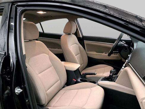 Used 2020 Hyundai Elantra Value Edition image 7