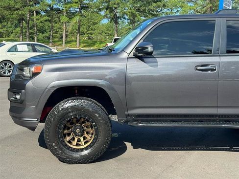 Used 2022 Toyota 4Runner TRD Sport w/ Technology Package AWD/4WD image 5