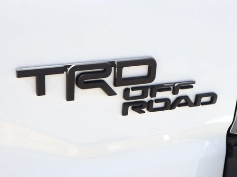 Used 2021 Toyota Tacoma TRD Off-Road w/ Technology Package AWD/4WD image 52