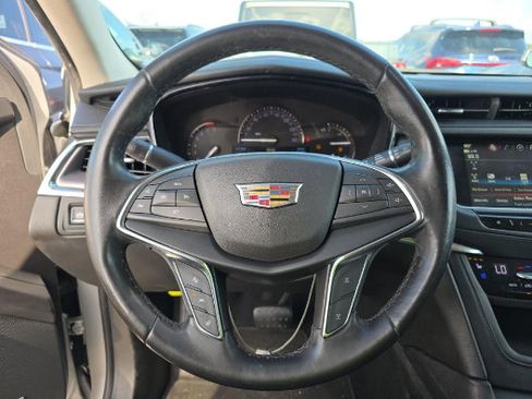 Used 2019 Cadillac XT5 Premium Luxury AWD/4WD image 5