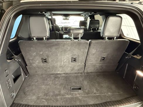 Used 2019 Ford Expedition Limited w/ Equipment Group 302A image 10