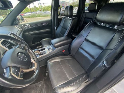 Used 2016 Jeep Grand Cherokee Limited w/ Luxury Group II AWD/4WD image 11
