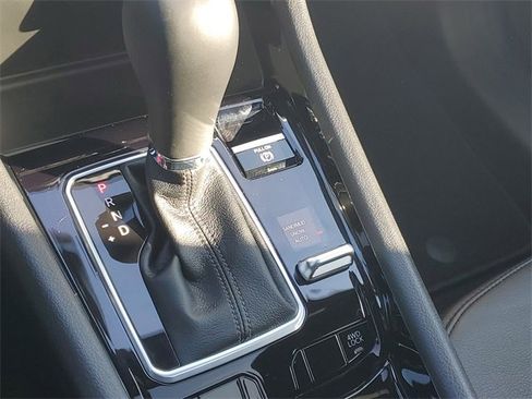 New 2026 Jeep Compass Limited w/ Sun, Sound & Navigation Group image 28