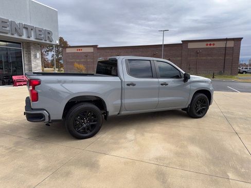 Used 2024 Chevrolet Silverado 1500 Custom image 3