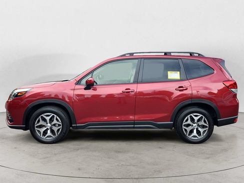 Used 2023 Subaru Forester Premium AWD/4WD image 2