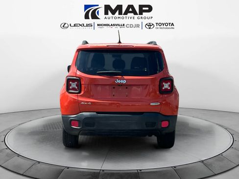 Used 2015 Jeep Renegade Latitude w/ Popular Equipment Group AWD/4WD image 4
