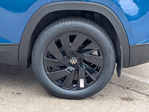 New 2026 Volkswagen Atlas Cross Sport SE AWD/4WD image 3