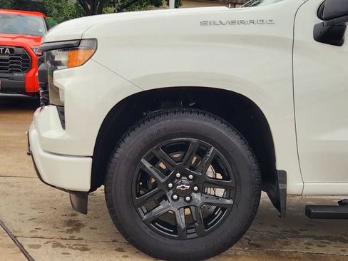 Used 2023 Chevrolet Silverado 1500 Custom RWD image 5