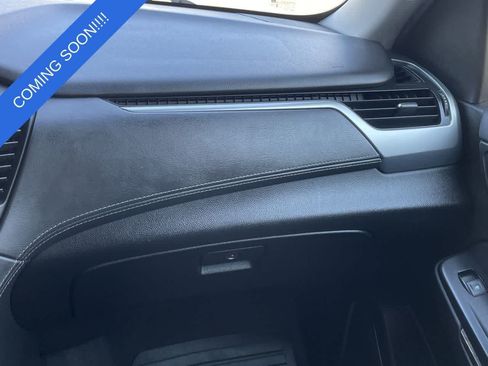 Used 2019 Chevrolet Suburban LT AWD/4WD image 16