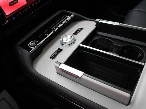 New 2026 Lincoln Navigator L Reserve AWD/4WD image 45