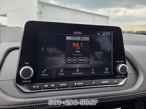 Used 2025 Nissan Rogue SV FWD image 18