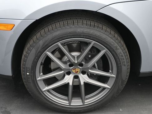 New 2026 Porsche Macan AWD/4WD image 14