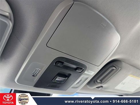 Used 2020 Toyota Camry LE image 23