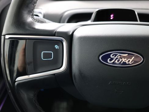 Used 2025 Ford Expedition Platinum AWD/4WD image 28