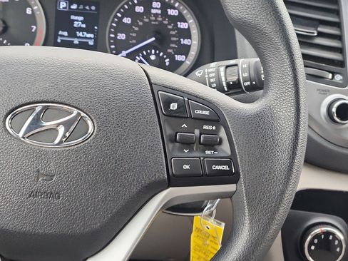 Used 2018 Hyundai Tucson SE AWD/4WD image 16