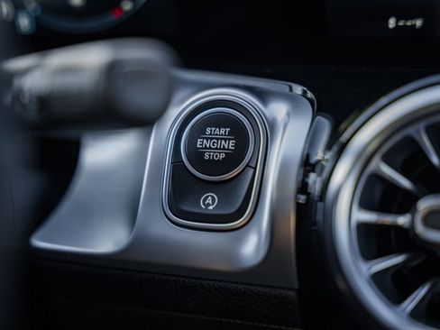 Used 2022 Mercedes-Benz GLB 250 GLB 250 image 28