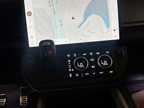 New 2026 Land Rover Defender 110 V8 image 15