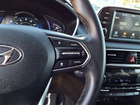 Used 2019 Hyundai Santa Fe SEL image 18