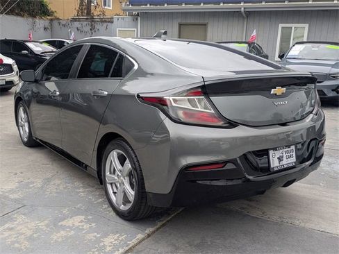 Used 2017 Chevrolet Volt LT w/ Comfort Package image 5