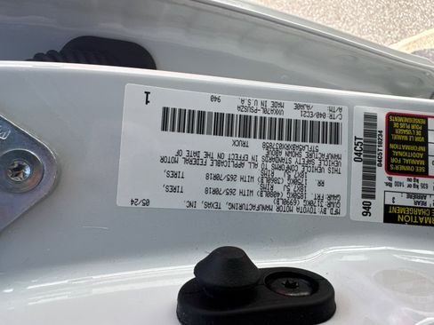 Used 2024 Toyota Tundra SR5 w/ SR5 Premium Package image 36