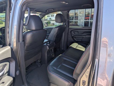 Used 2021 Nissan Titan PRO-4X w/ Pro-4x Convenience Package AWD/4WD image 23